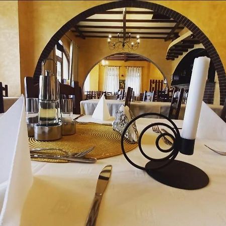 Hotel Restaurant Casa Miorita Buşteni Zewnętrze zdjęcie