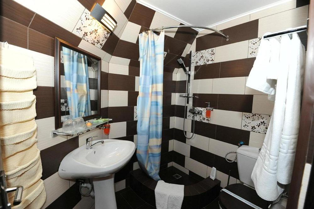 Hotel Restaurant Casa Miorita Buşteni Zewnętrze zdjęcie
