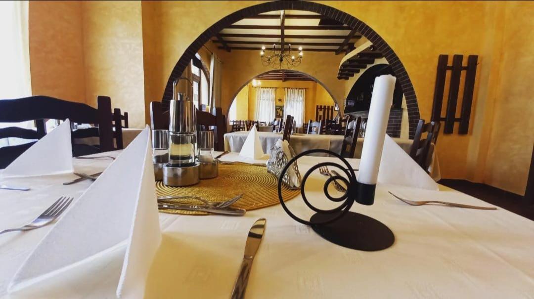 Hotel Restaurant Casa Miorita Buşteni Zewnętrze zdjęcie